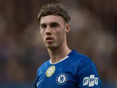 Sốc: HLV Rosenior lên tiếng dập tắt tin đồn Cole Palmer đòi rời Chelsea sang MU