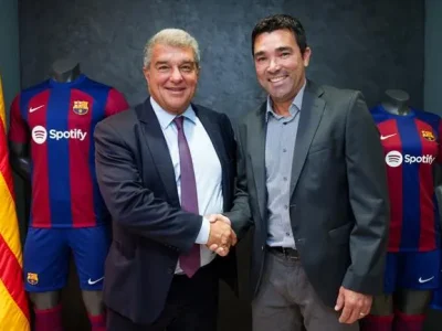 Hansi Flick Lên Tiếng: ‘Tôi Cần Deco Ở Lại Barca’ Trước Thềm Bầu Cử Nảy Lửa