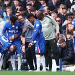 HLV Liam Rosenior 'đau lòng' chỉ ra điểm yếu chí mạng của Chelsea sau trận thua Man City 1